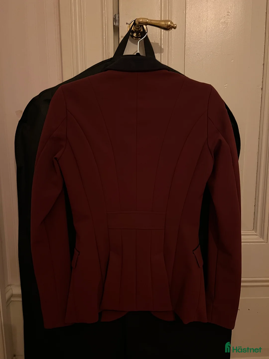 Jackor & Kavajer ryttarutrustning till salu: Vinröd Cavalleria Toscana kavaj i Bollnäs - Annons 3