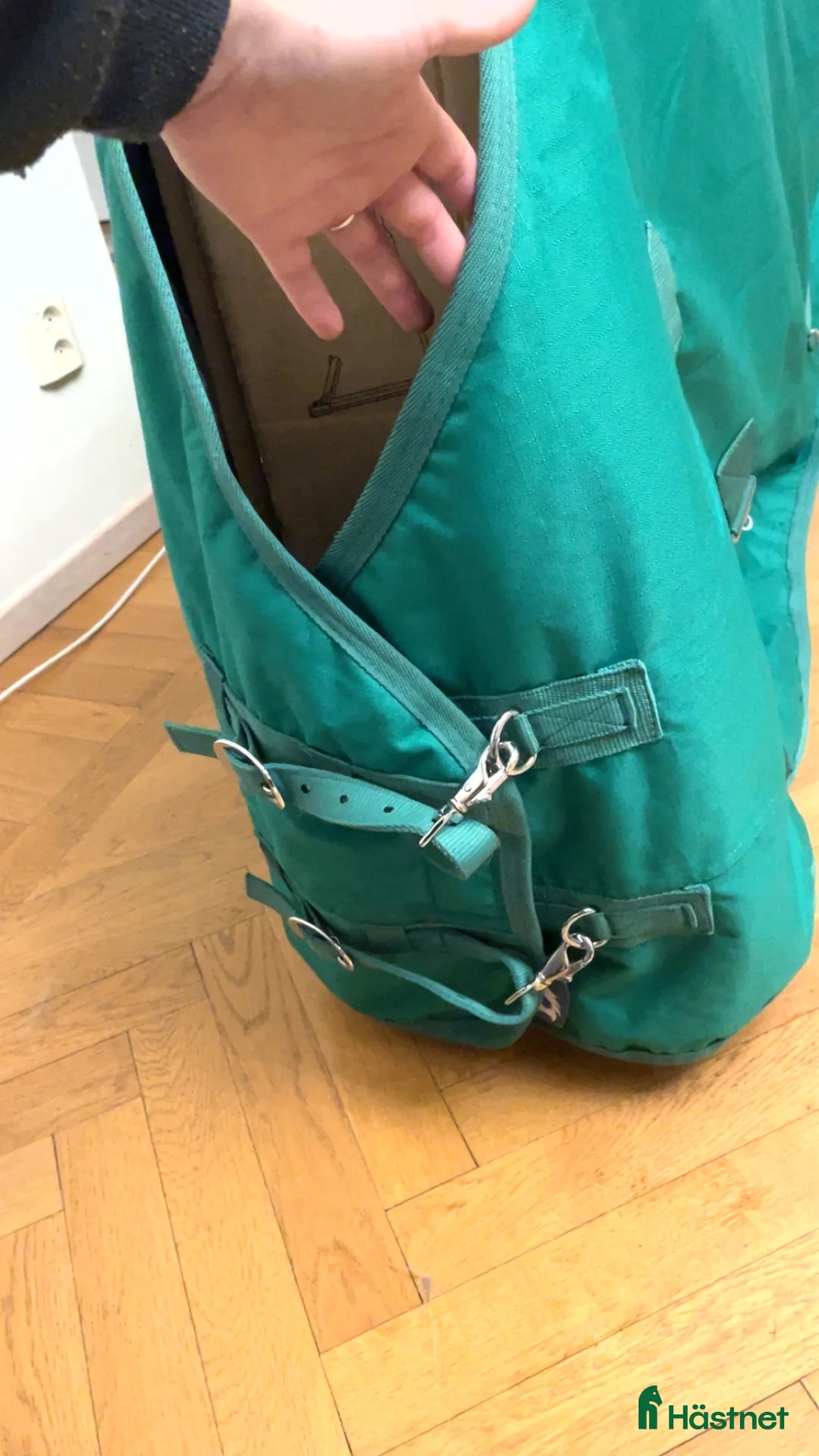 Täcken hästutrustning till salu: Stort parti hästsaker och 2 hjälmar i Borås - Annons 29