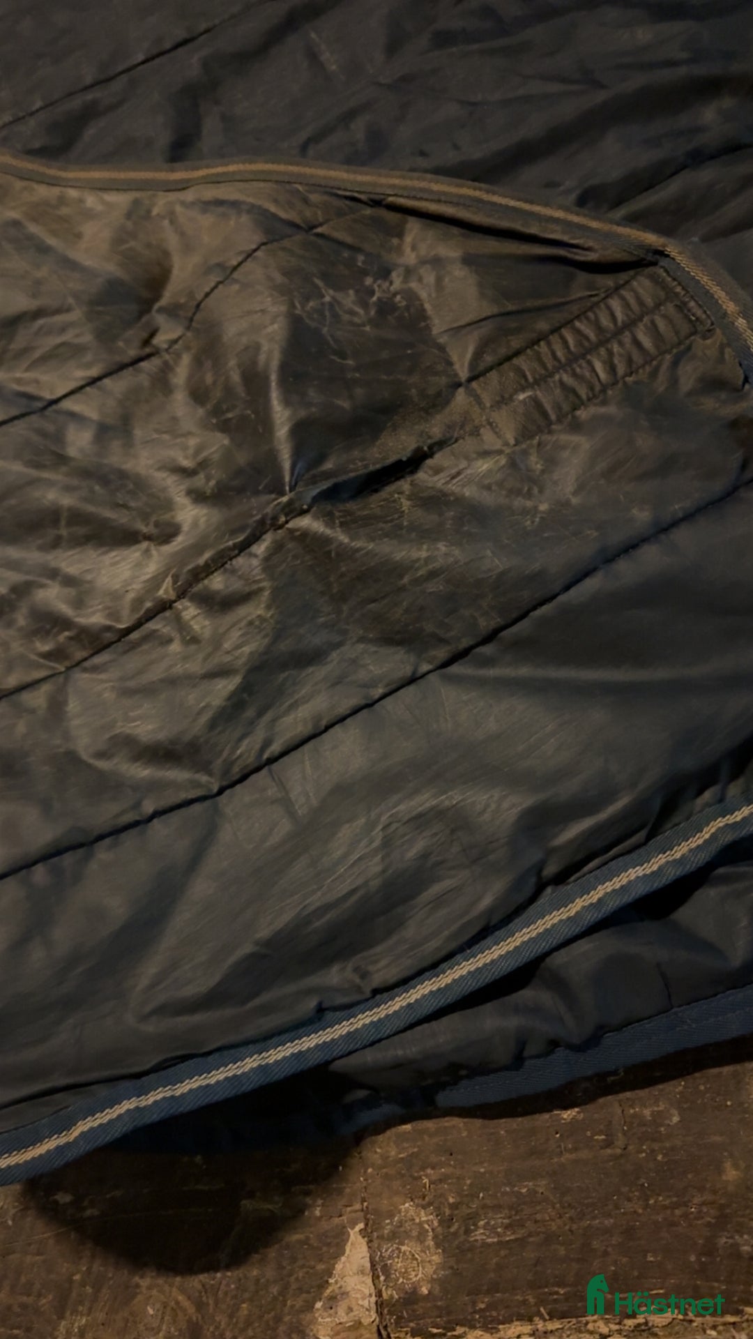 Täcken hästutrustning till salu: Blandade täcken storlek 155 i Sandared - Annons 7