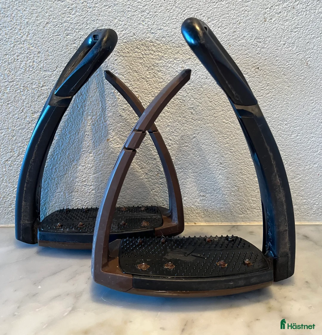 Stigbyglar hästutrustning till salu: Equipe Freejump - Annons 1