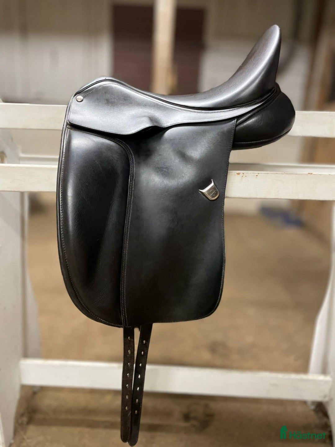 Sadlar hästutrustning till salu: Bates Caprilli 16.5” i Bollebygd - Annons 1