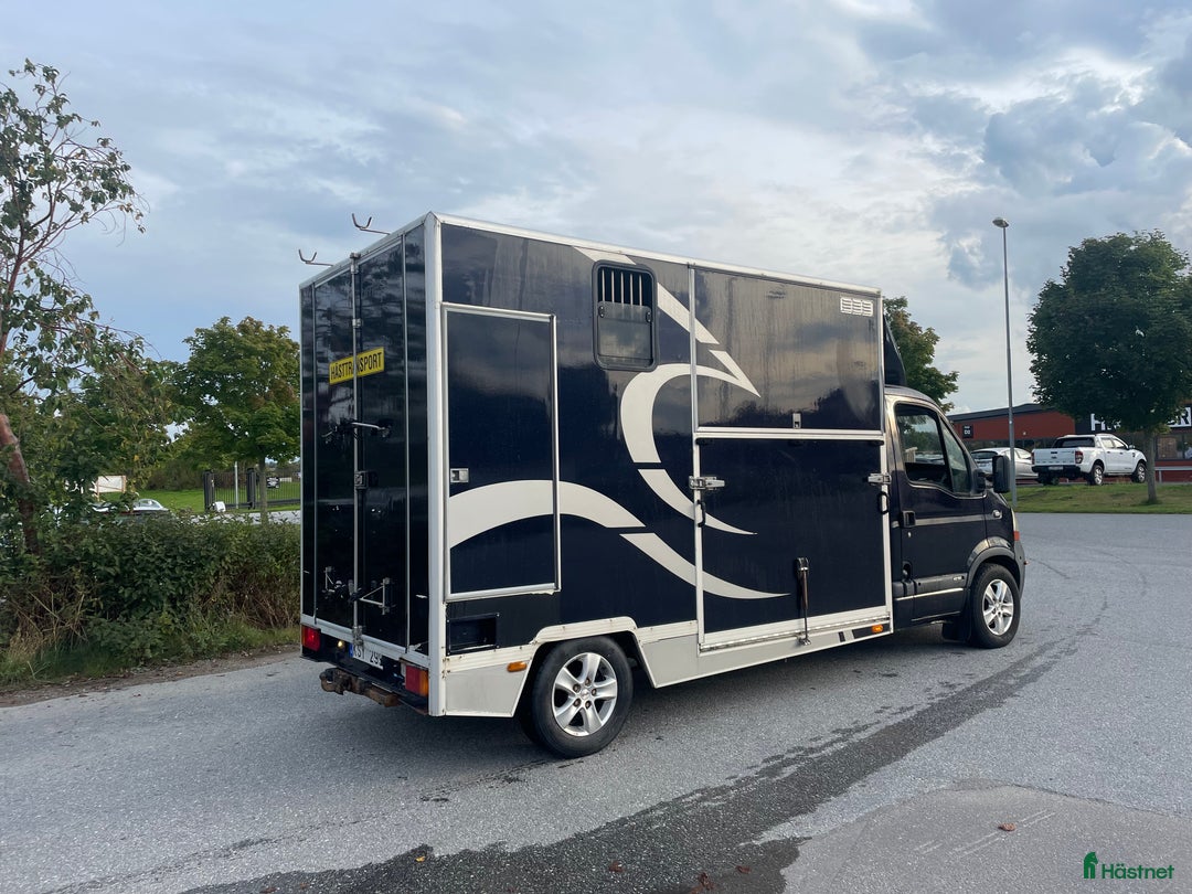Hästlastbilar  fordon & transport till salu: Hästbil köpes  i Uppsala - Annons 1