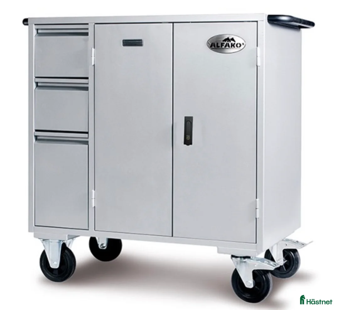 Stallinredning, stängsel & gård övrig utrustning till salu: Sadelskåp från alfako - Annons 1