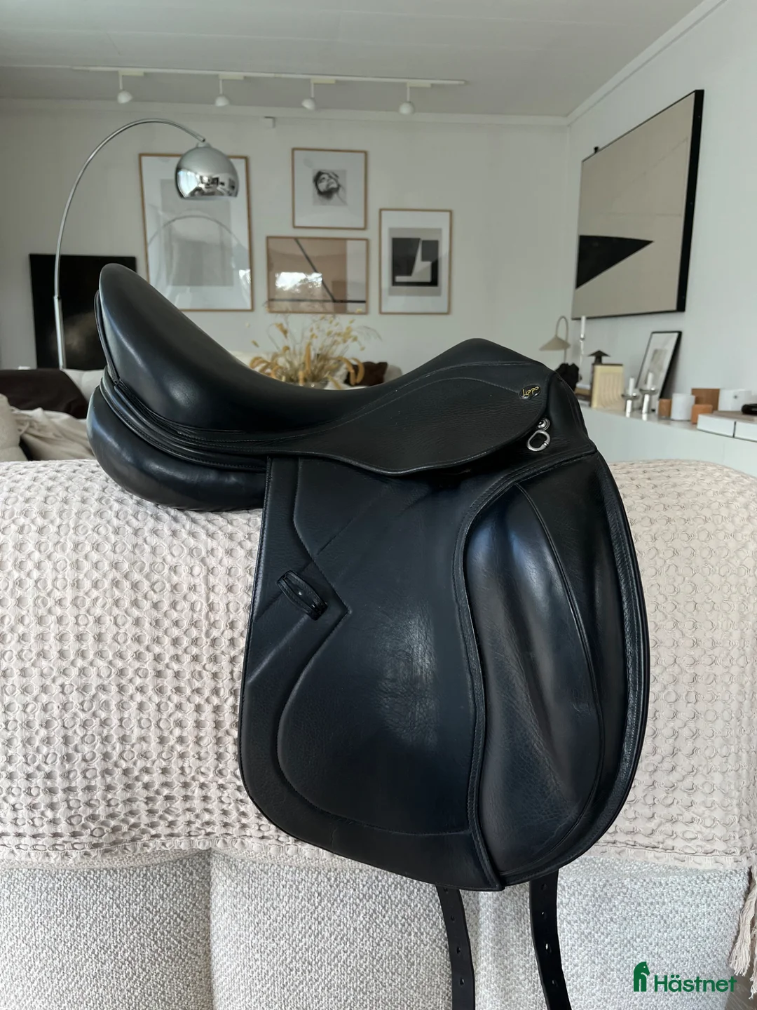 Sadlar hästutrustning till salu: Lippo Azzario supreme dressyrsadel - Annons 1