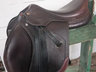 Sadlar hästutrustning Tech 1 Hoppsadel i Herrljunga - Annons 4