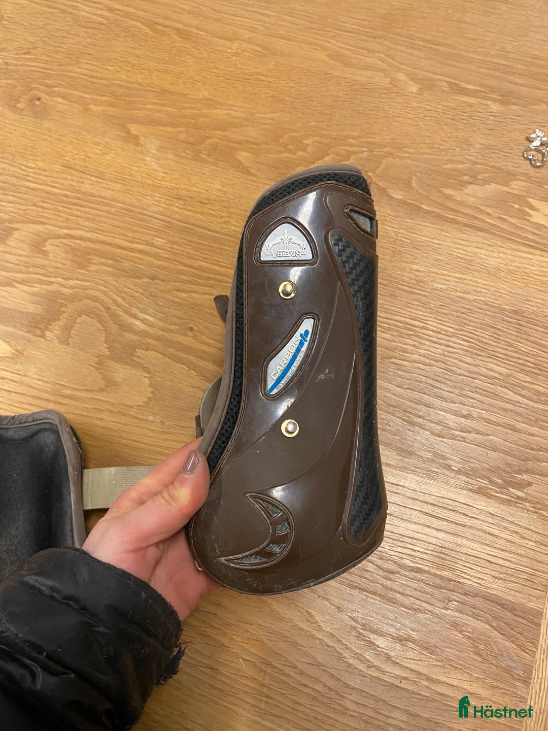 Benskydd hästutrustning till salu: Veredus framskydd  i Västerljung - Annons 6