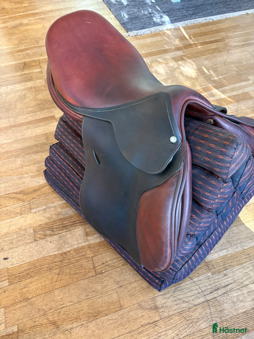 Sadlar hästutrustning till salu: Butet hoppsadel i Täby - Annons 2