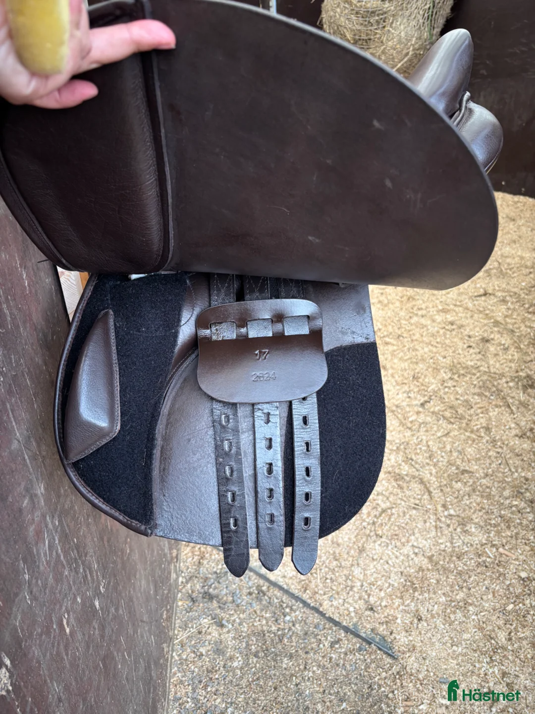 Sadlar hästutrustning till salu: Hoppsadel i nyskick 17 - Annons 2