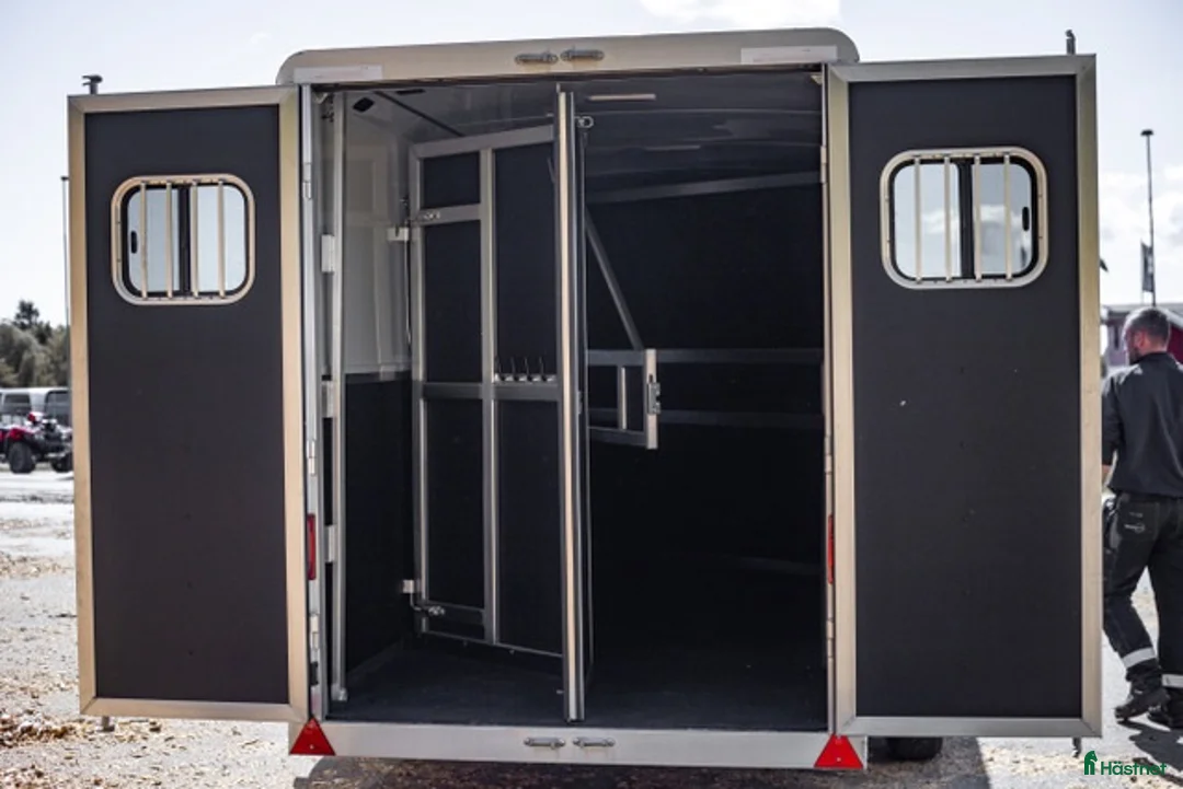 Hästtransporter  fordon & transport till salu: Shadow stablemate 3H - Annons 6