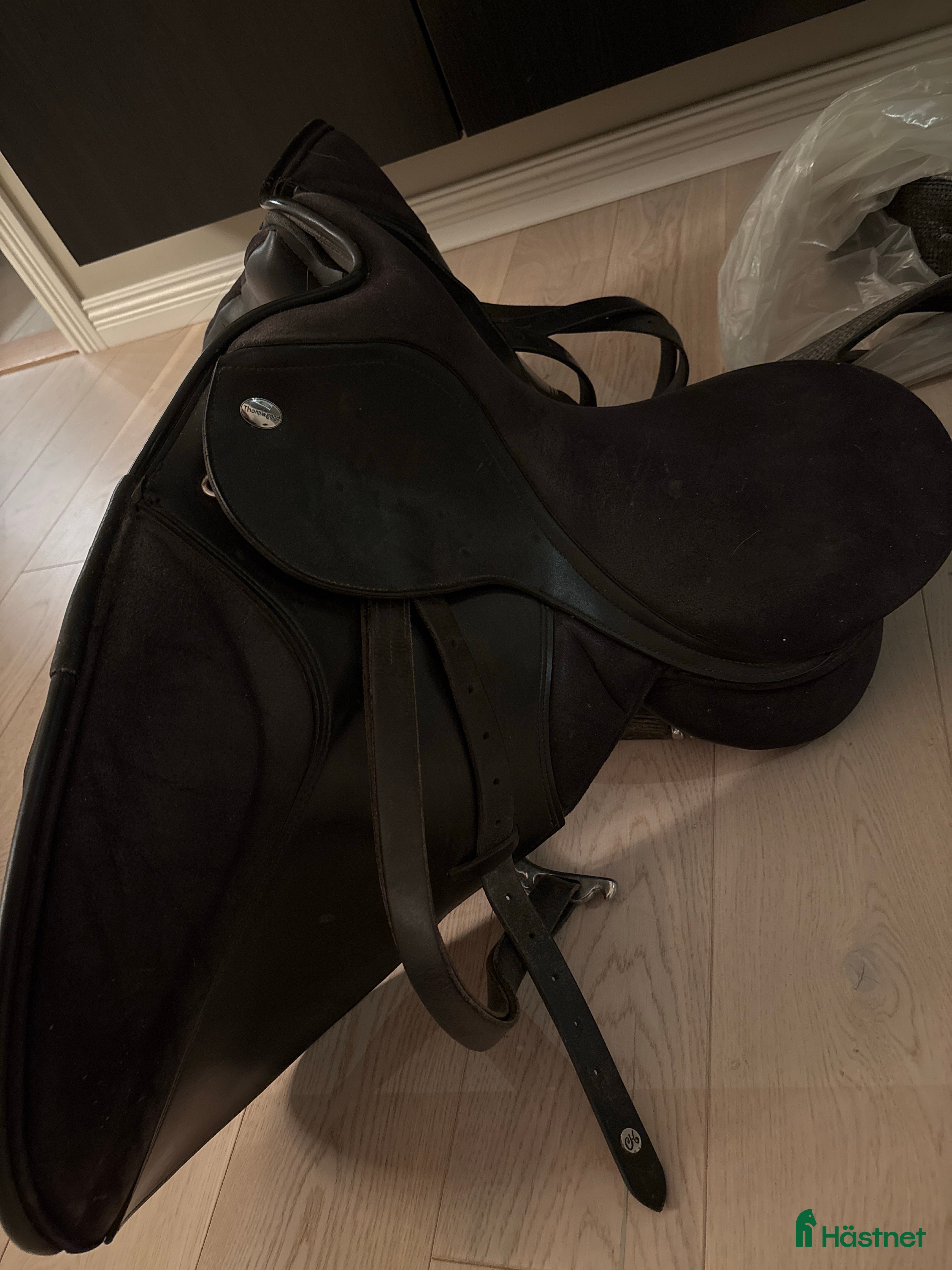 Sadlar hästutrustning till salu: 🐴 Thorowgood sadel 17,5” MDR – 2000 kr i Tierp - Annons 19