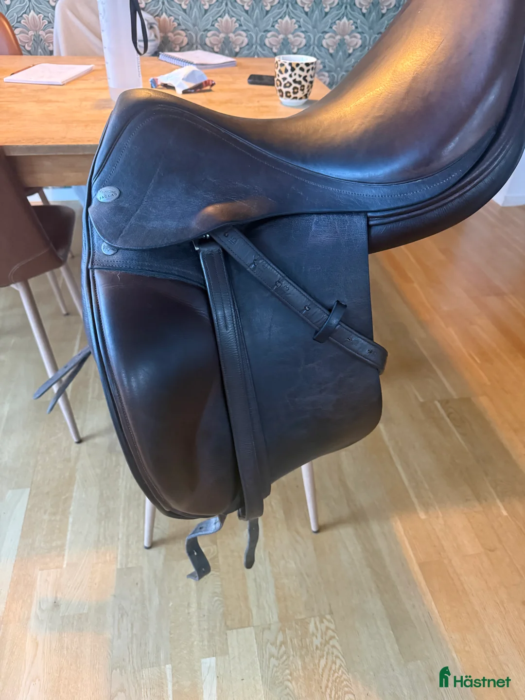 Sadlar hästutrustning till salu: Säljer min Mörkbrun Jaguar xkc deep seat - Annons 2