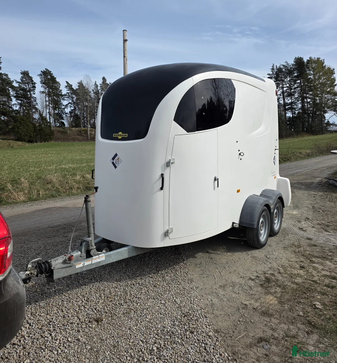 Hästtransporter  fordon & transport till salu: Humbaur Maximus 2016 i Brottby - Annons 2