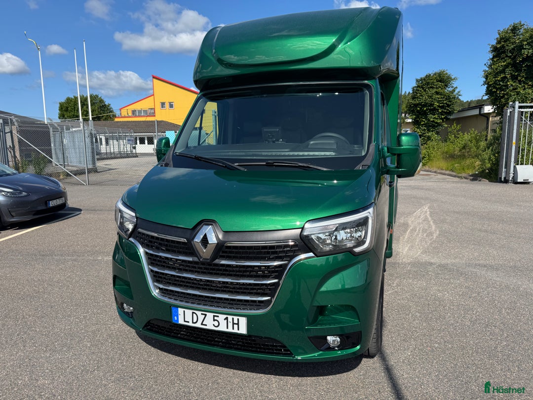 Hästlastbilar  fordon & transport till salu: Nybyggd Hästbuss Renault Master i Partille - Bild 8