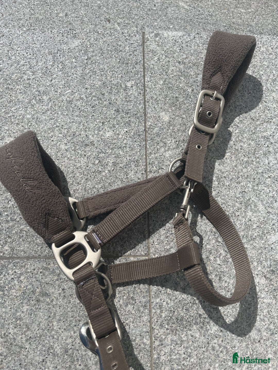 Övrig Hästutrustning hästutrustning till salu: Ljusbrun grimma + grimskaft i Åkersberga - Annons 2