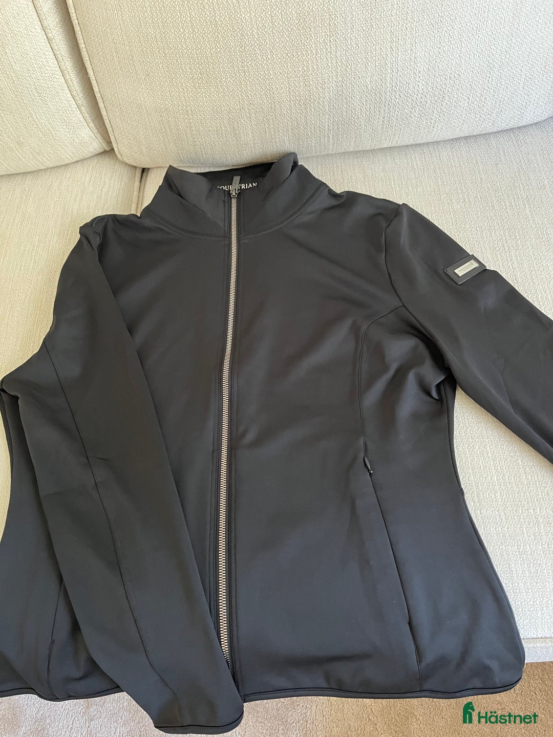 Övrigt Ridkläder ryttarutrustning till salu: Explore Jacket från Equestrian Stockholm  i Steningehöjden - Annons 2