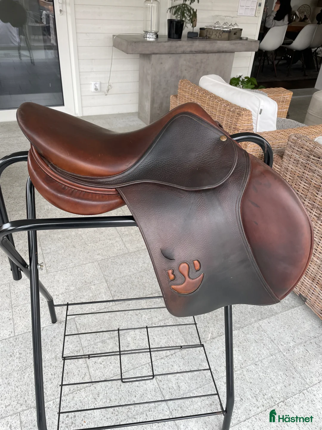 Sadlar hästutrustning till salu: Bruno hoppsadel säljes - Annons 1