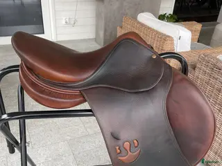 Sadlar hästutrustning Bruno hoppsadel säljes - Annons 6