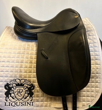 Sadlar hästutrustning Dressyrsadel Harry Dabbs 17" i Uppsala - Annons 3