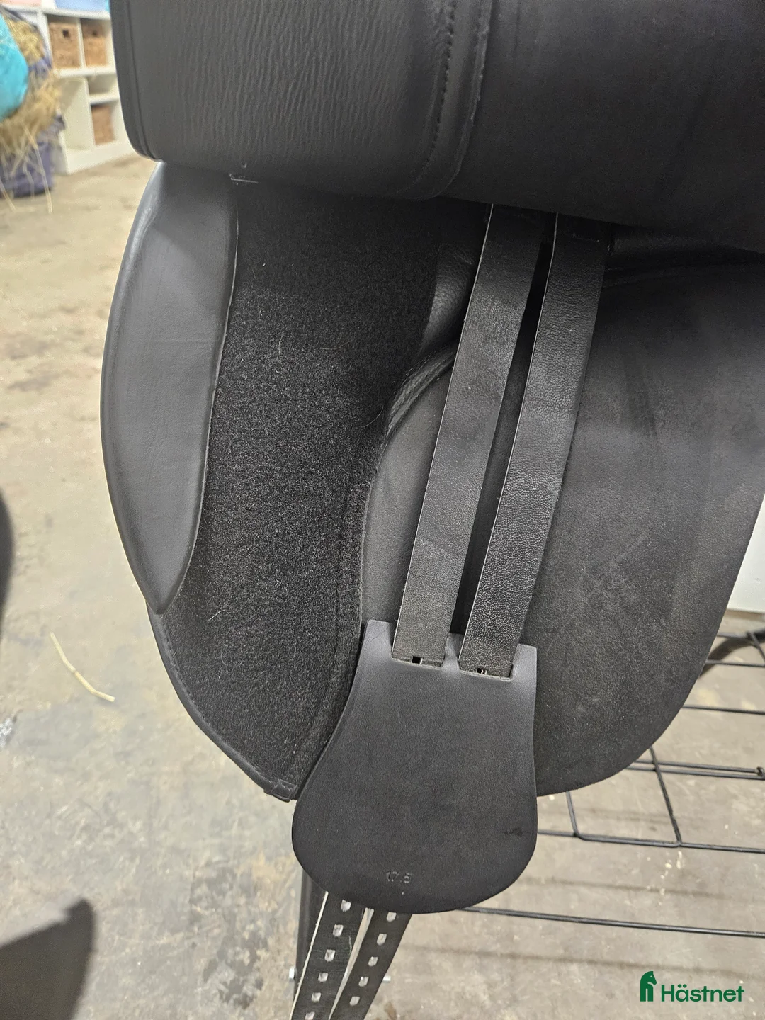Sadlar hästutrustning till salu: Dressyrsadel ny endast provad  i Tjällmo - Annons 2