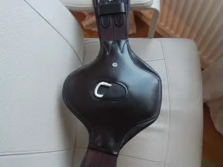 Sadeltillbehör hästutrustning Dressyrgjord (Brun, 60 cm) i Falkenberg - Annons 2