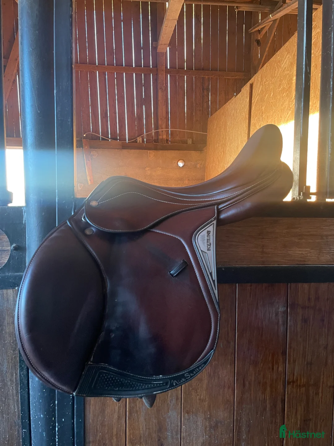 Sadlar hästutrustning till salu: Equiline hoppsadel  - Annons 1