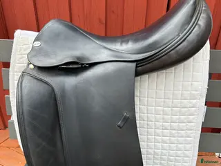 Sadlar hästutrustning Cobra Dressyrsadel begagnad i Strängnäs - Annons 10