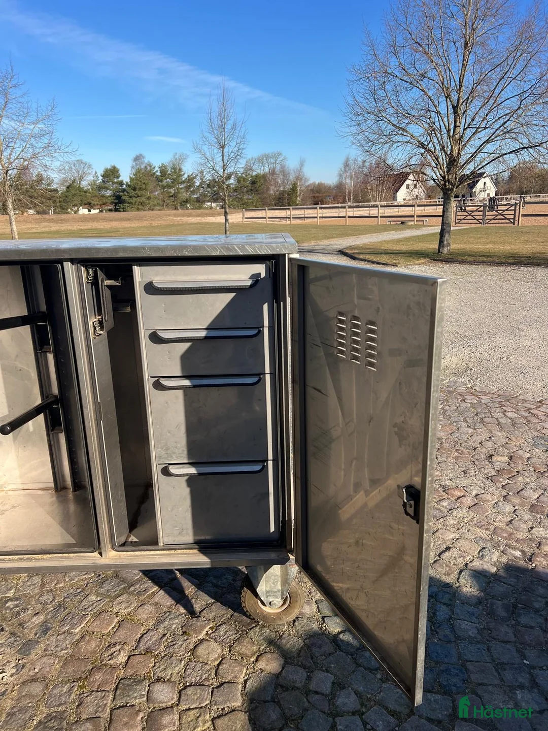 Övrig Hästutrustning hästutrustning till salu: Sadelskåp från roelofsen  i Dösjebro - Annons 2