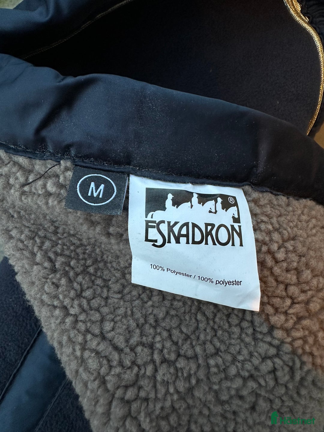 Täcken hästutrustning till salu: Jätte fin ländtäcke från Eskadron, nyskick! i Forserum - Annons 6