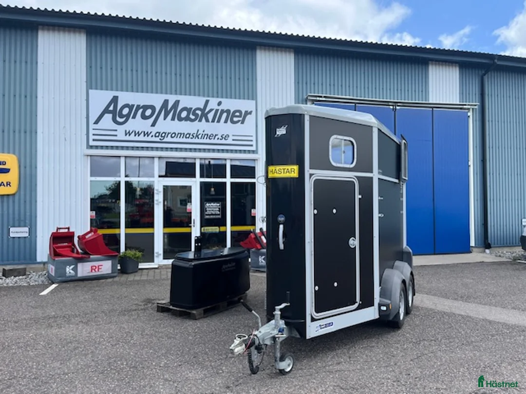 Hästtransporter  fordon & transport till salu: Ifor Williams HB403 Enhästars transport i Svedala - Annons 1