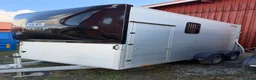 Hästtransporter  fordon & transport till salu: Robust hästtransport med generösa utrymmen! - Annons 3