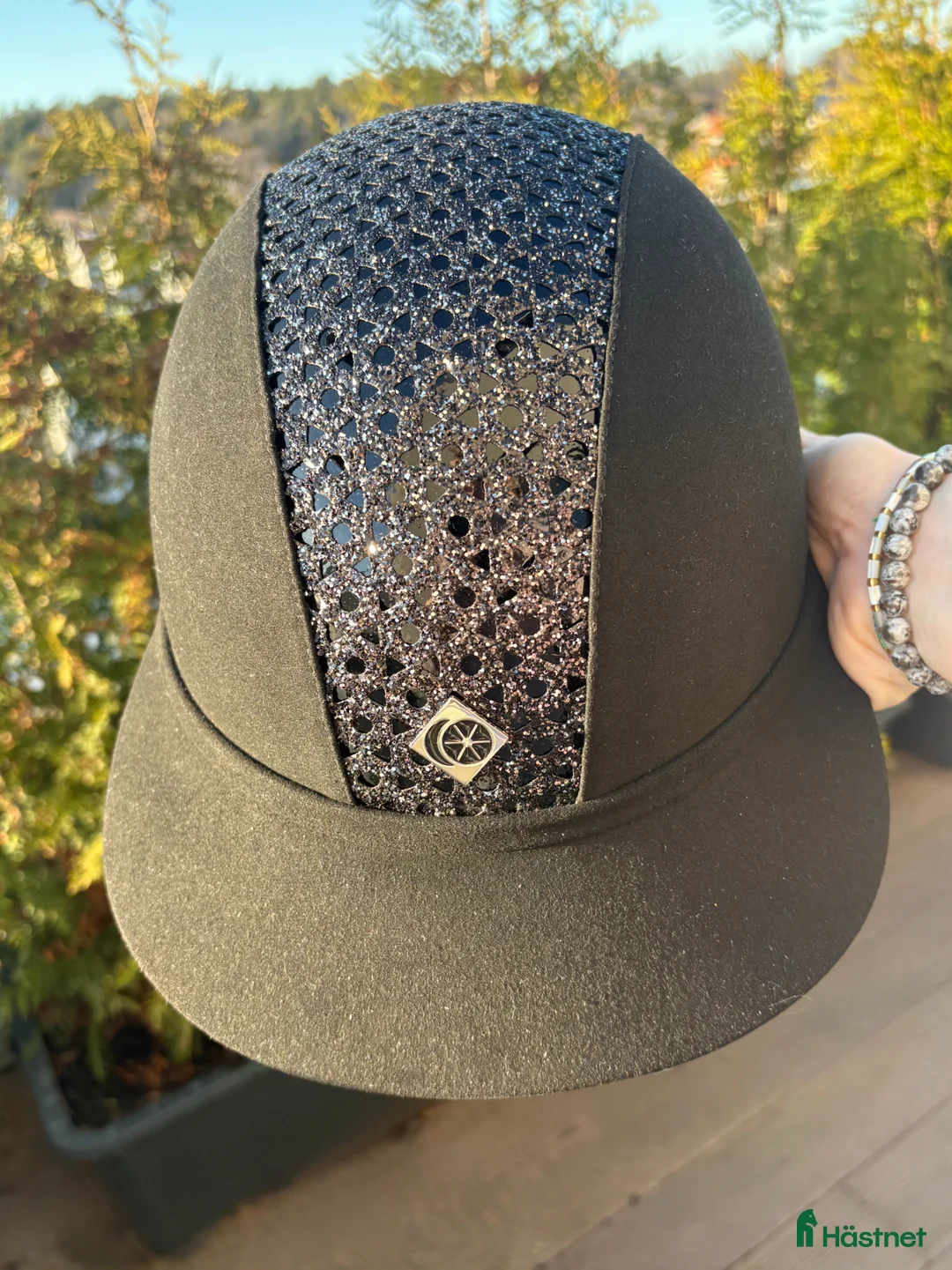 Hjälmar ryttarutrustning till salu: Charles owen SP8 Sparkly i Bromma - Annons 5