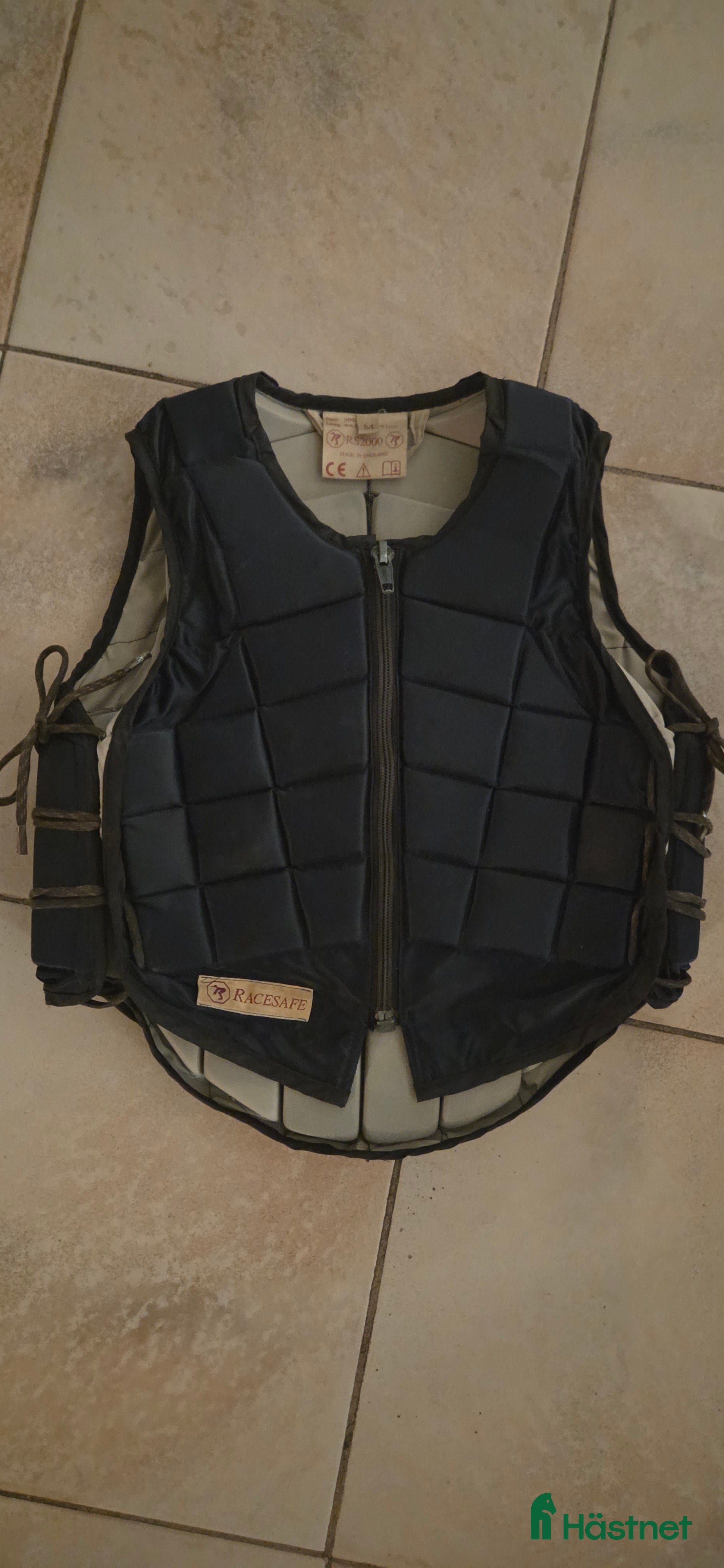 Säkerhetsvästar ryttarutrustning till salu: Racesafe säkerhetsväst CHILD M i Nossebro - Annons 16
