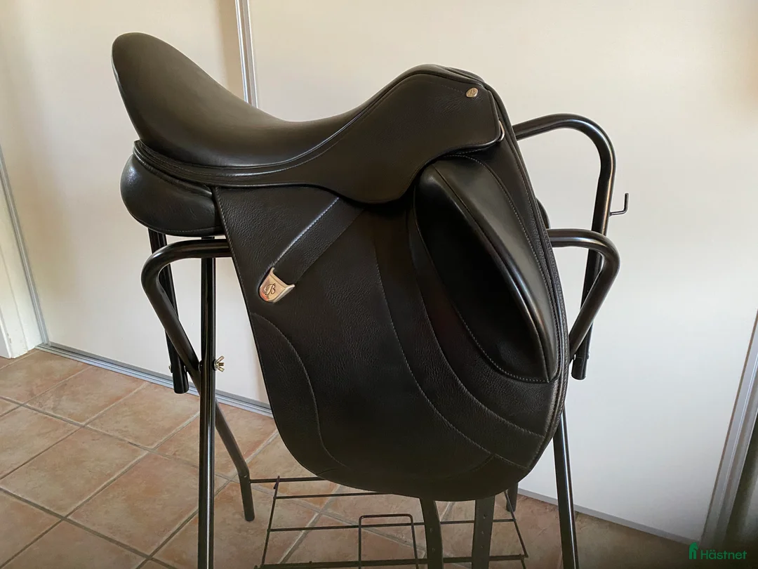 Sadlar hästutrustning till salu: Bates Innova Mono + i Uppsala - Annons 1