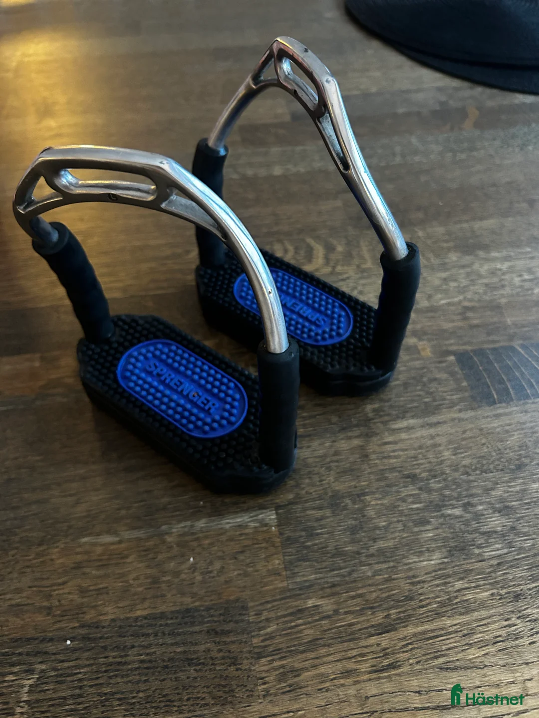 Stigbyglar hästutrustning till salu: Sprenger Bow Balance i Norrköping - Annons 3