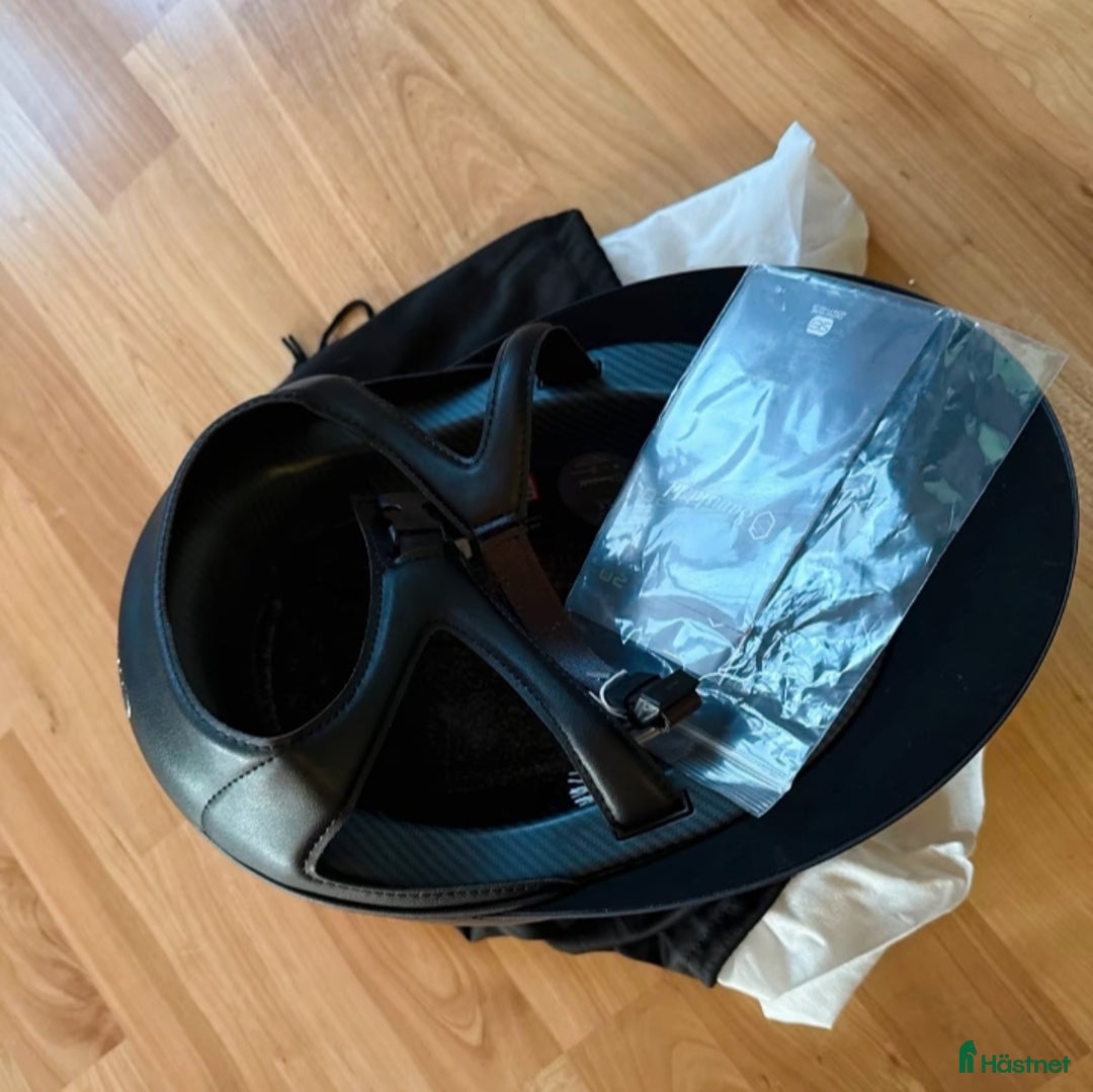 Hjälmar ryttarutrustning till salu: Miss Shield 2.0 Shadowmatt Black i Grängesberg - Annons 7