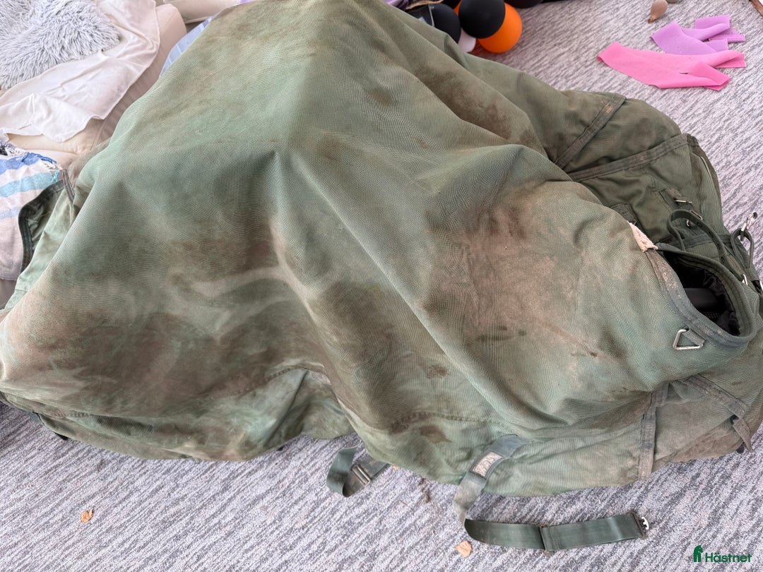 Täcken hästutrustning till salu: Täckespaket stl 145, 3 utetäcke + 1 fleece i Linköping - Annons 4