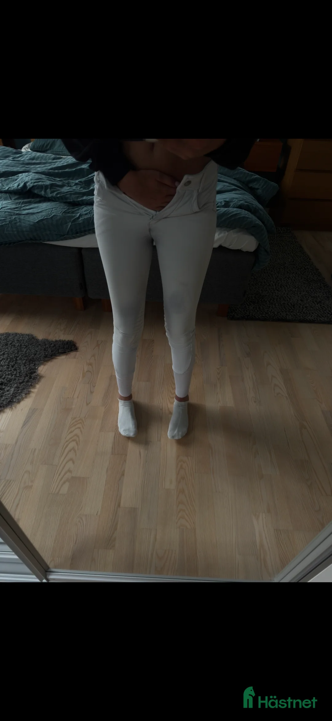 Ridbyxor ryttarutrustning till salu: Vit ridbyxa 34 i Huddinge - Annons 4