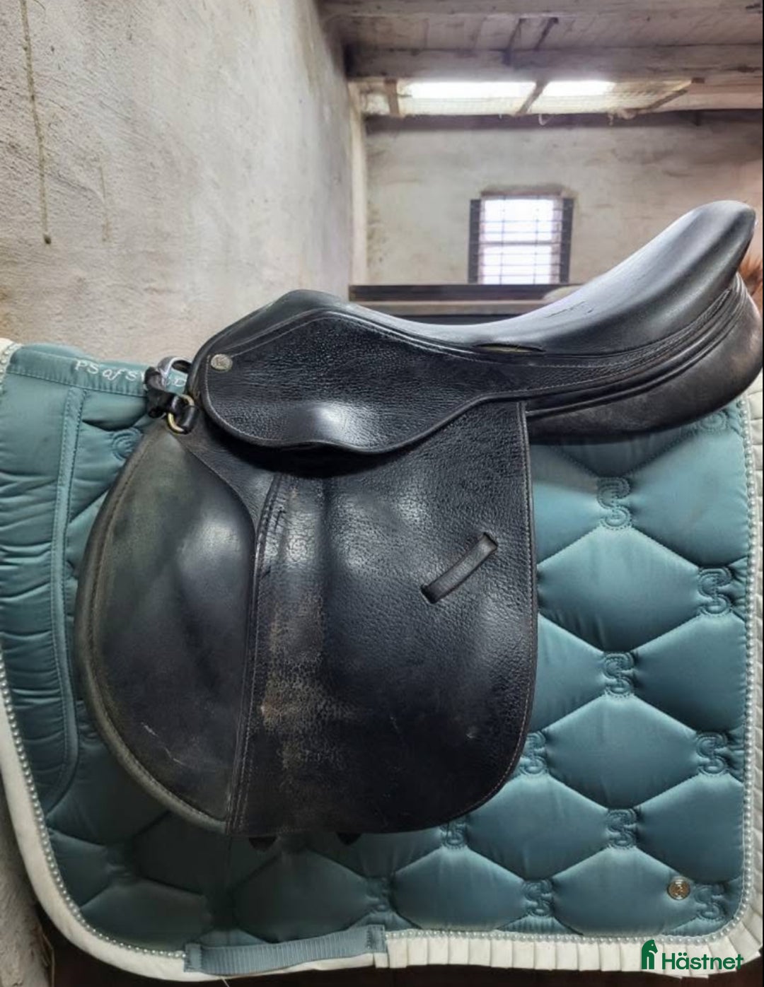 Sadlar hästutrustning till salu: Hoppsadel i Sjuntorp - Annons 1