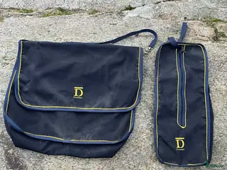 Sadeltillbehör hästutrustning till salu: Schabrak- och Tränsväskor i Göteborg - Annons 1