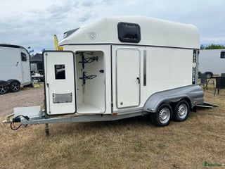 Hästtransporter fordon & transport till salu: Nya Thule Exellent i Teckomatorp - Annons 5