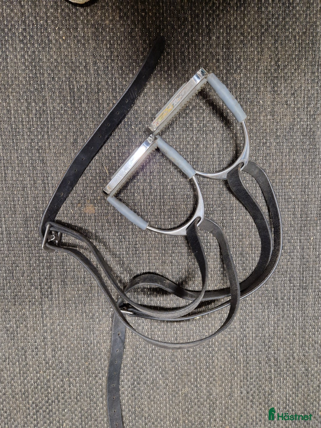 Sadlar hästutrustning till salu: Thorowgood griffin, 17t i Motala - Annons 7