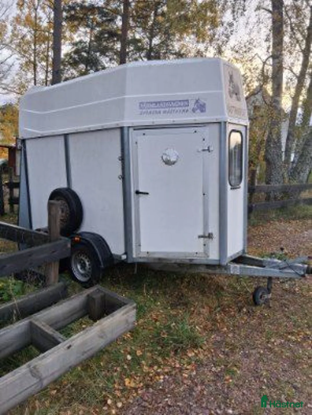 Hästtransporter  fordon & transport till salu: Tvåaxlad Hästtransport Gaupen Wärmlandsvagn  - Annons 2