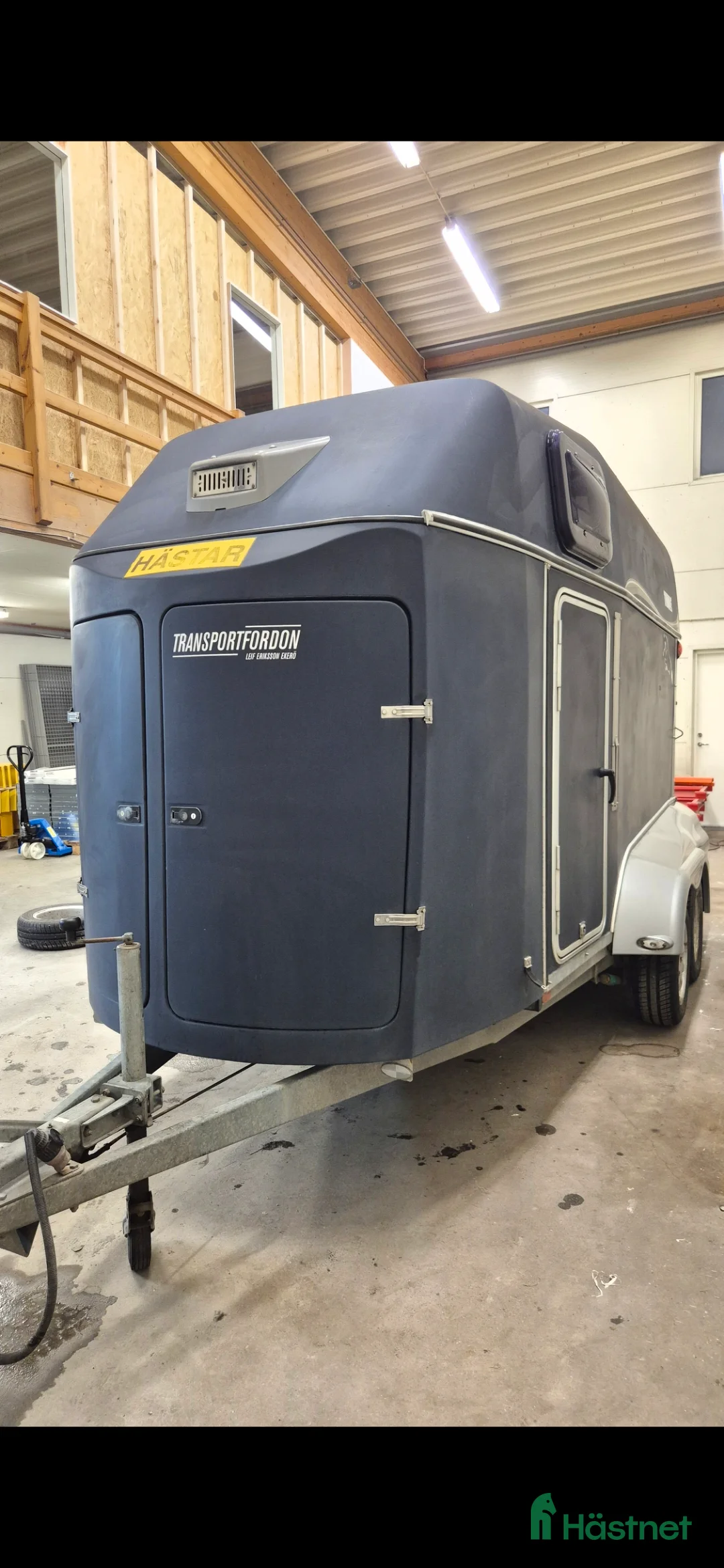 Hästtransporter  fordon & transport till salu: Thule premium 150 E5 - Annons 1