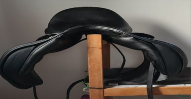 Sadlar hästutrustning till salu i Degerfors - Annons 9