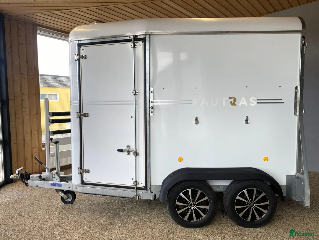 Hästtransporter  fordon & transport till salu: 1,5-hästars Fautras AidSystem+sadelskåp - Annons 2