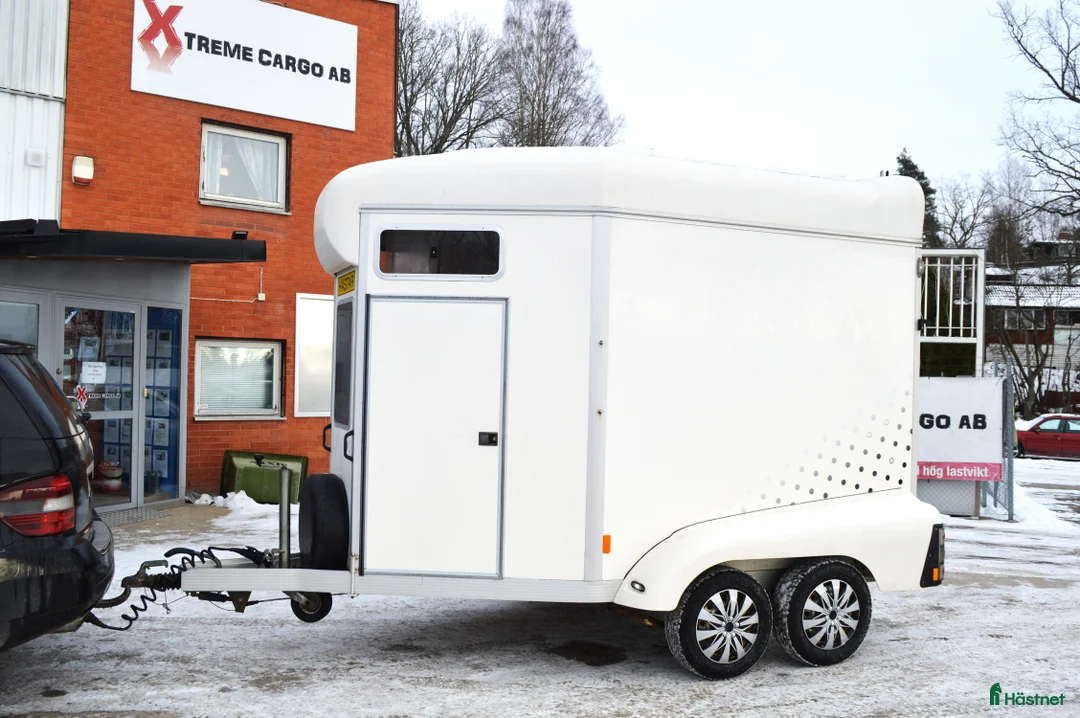 Hästtransporter  fordon & transport till salu: Umesläp BB35 Totalvikt 1400kg i Kvicksund - Annons 1