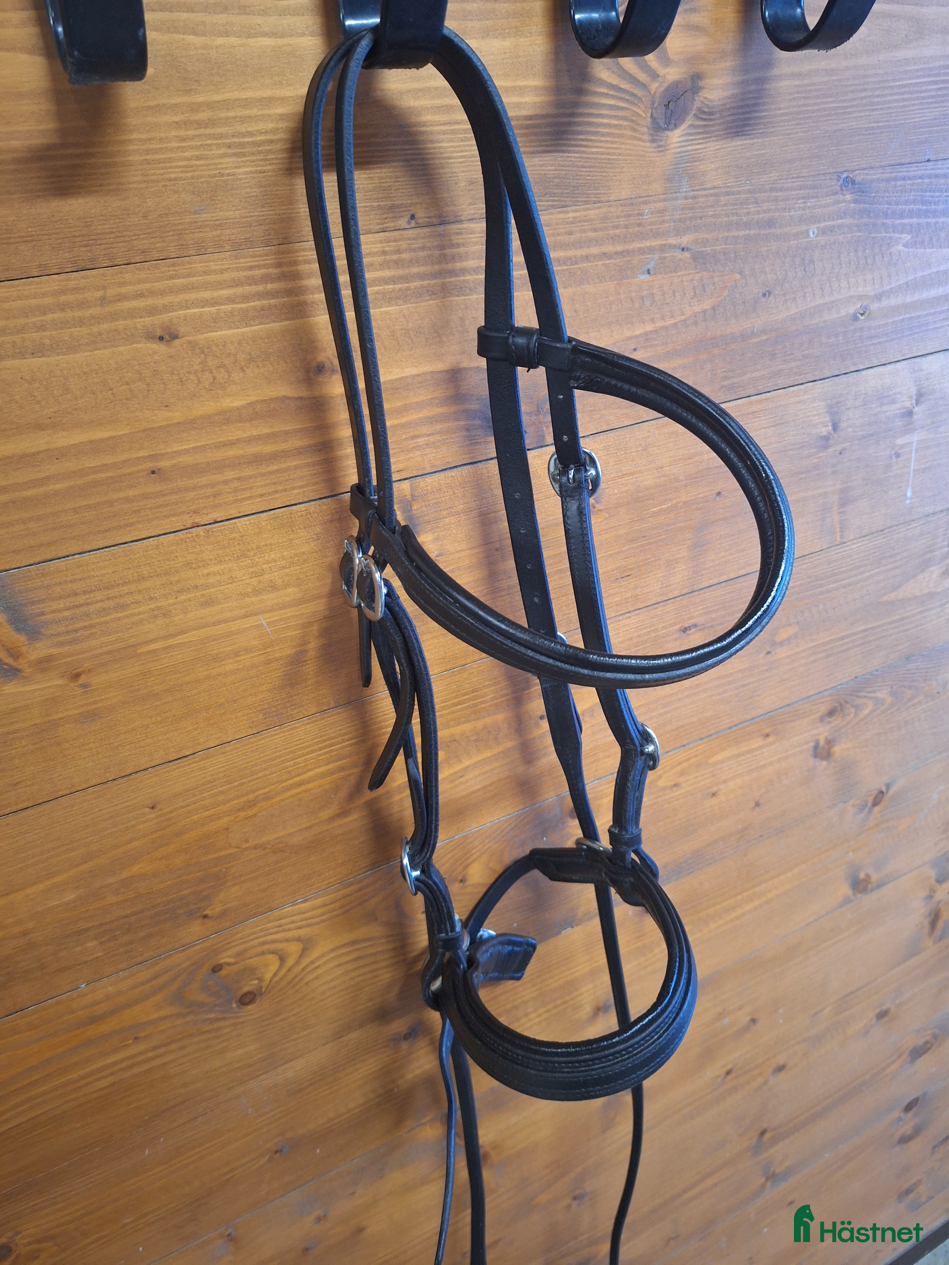 Träns hästutrustning till salu: Bettlöst träns i Vänersborg - Annons 2