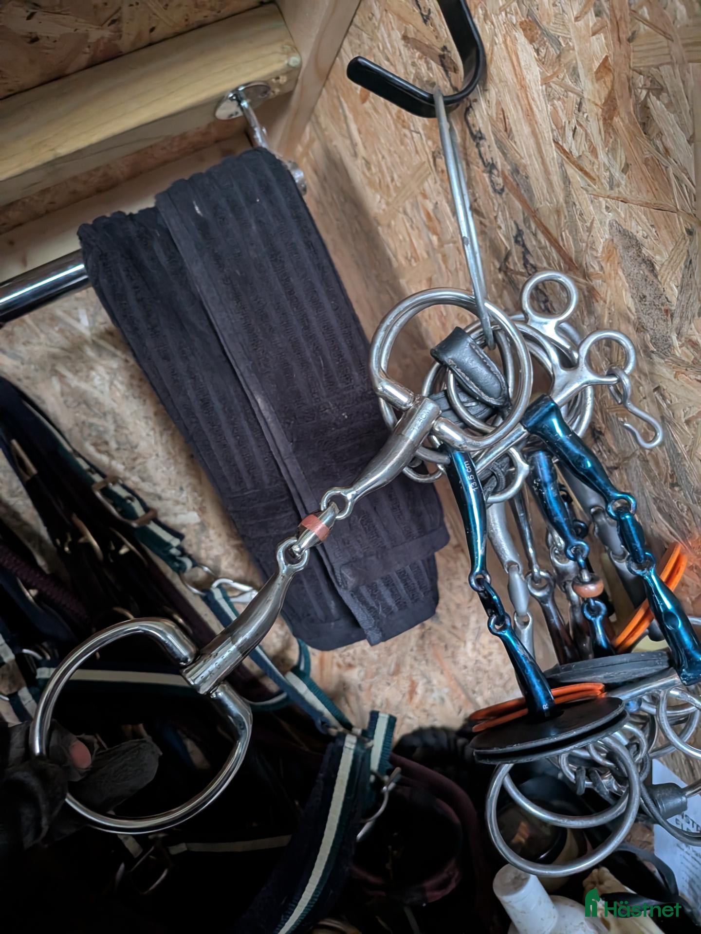 Bett hästutrustning till salu: Mattias lock up fager - Annons 17