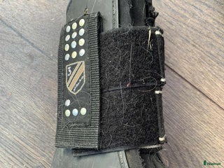 Benskydd hästutrustning till salu: Benskydd fram och bak i Ockelbo - Annons 23