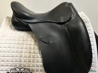 Sadlar hästutrustning Dressyrsadel Jeremy Rudge 17" i Uppsala - Annons 9
